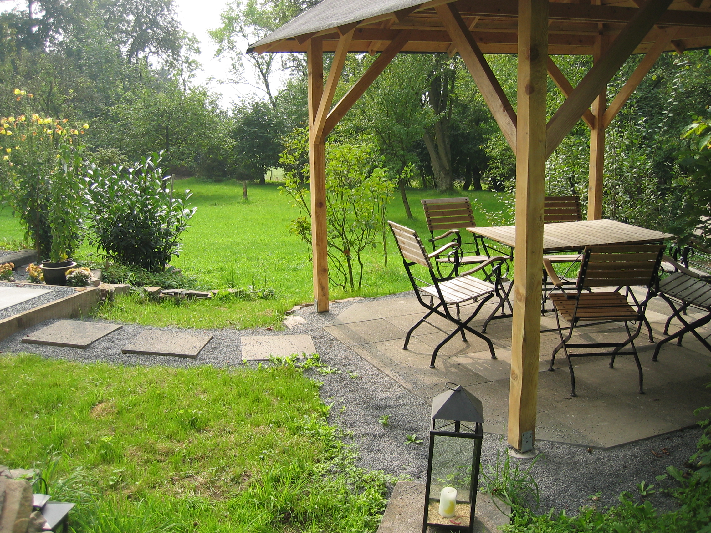 Pavillon mit Garten